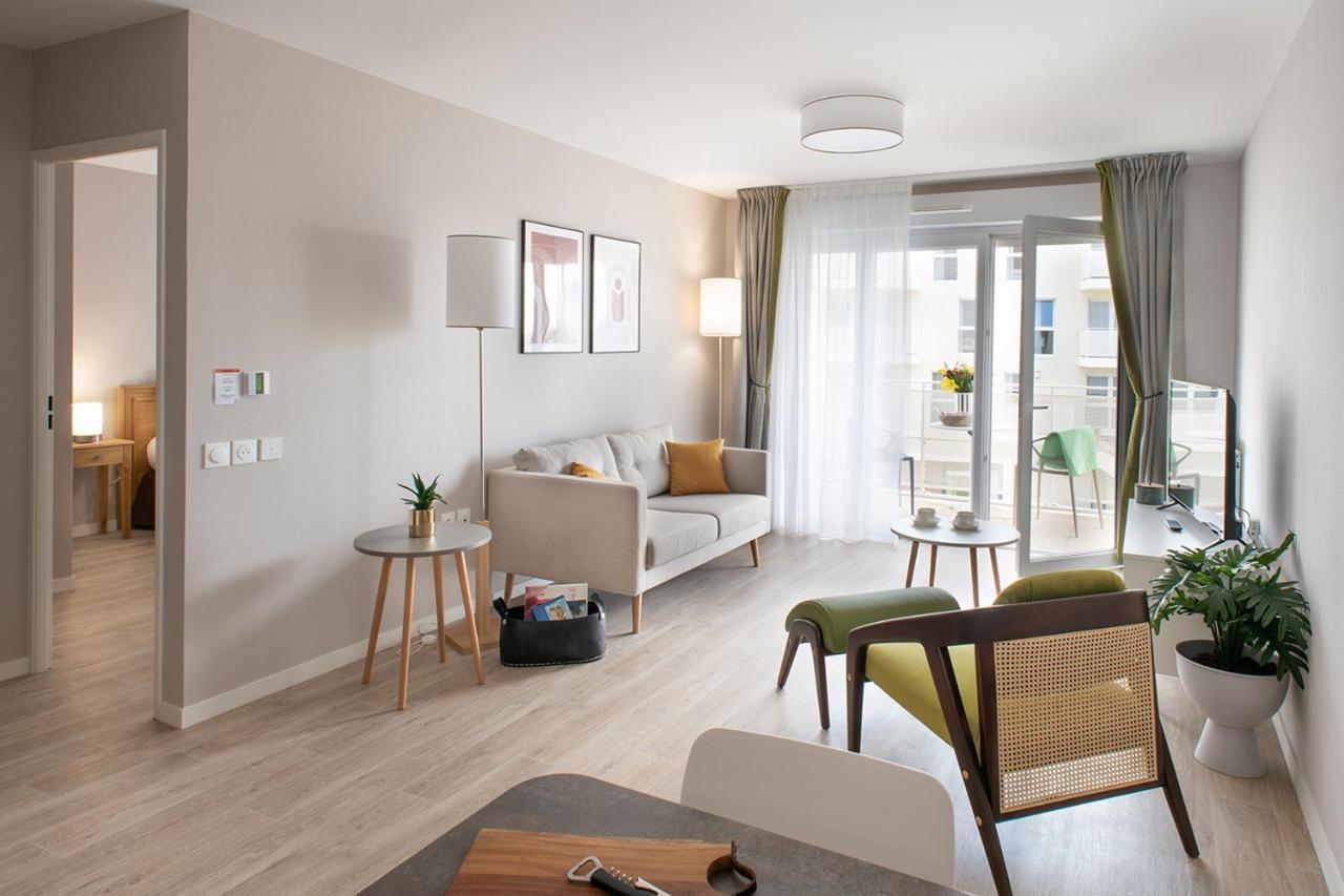 Le Criterium Aparthotel Ecouflant Exterior photo